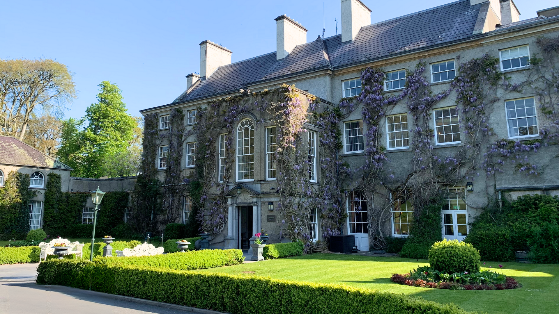 Spring Promise at Manor House – DINNER BED AND BREAKFAST – OVERNIGHT AVAILABLE FROM €315