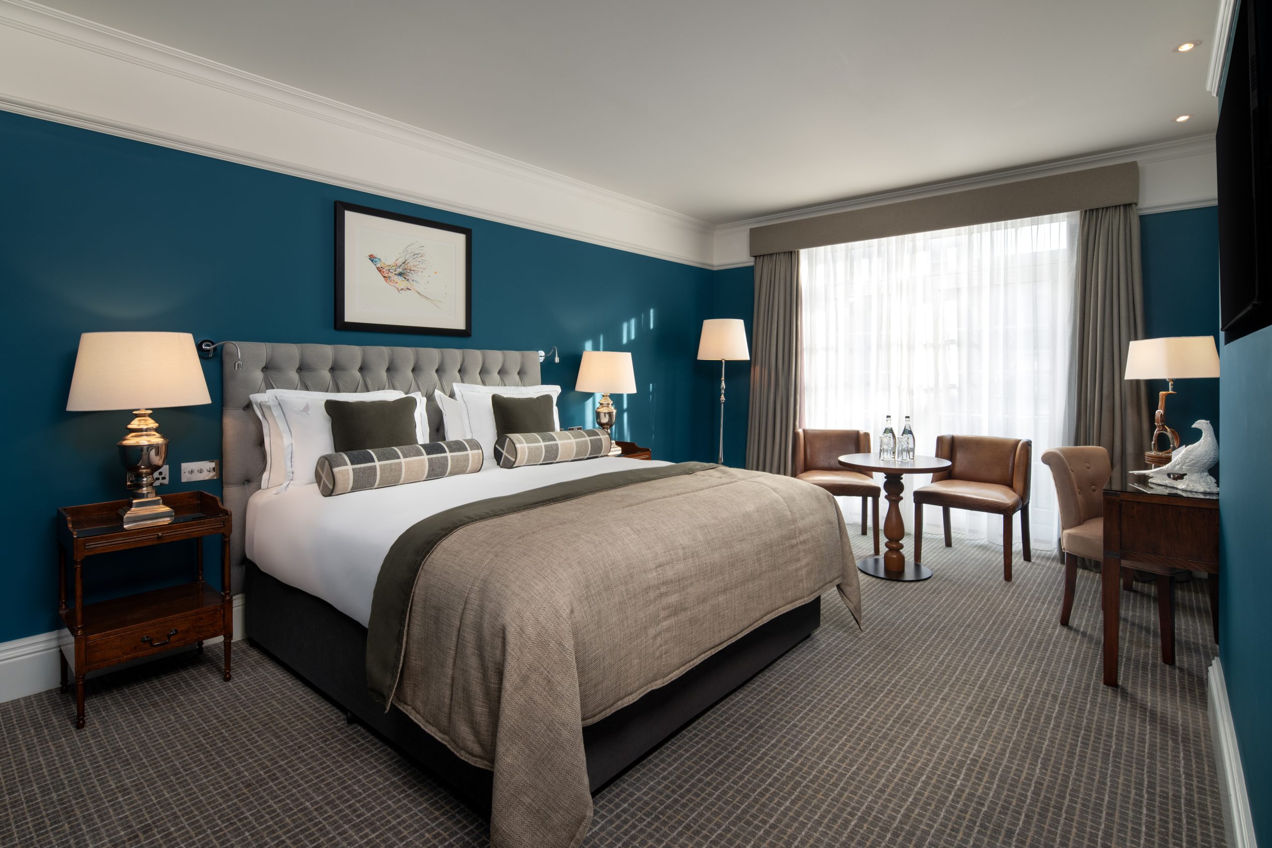 HY Courtyard View King Bedroom